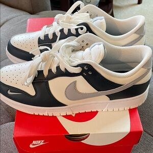 NIB Nike Dunk Low Navy Gray and White Low-Top Sneakers 8M